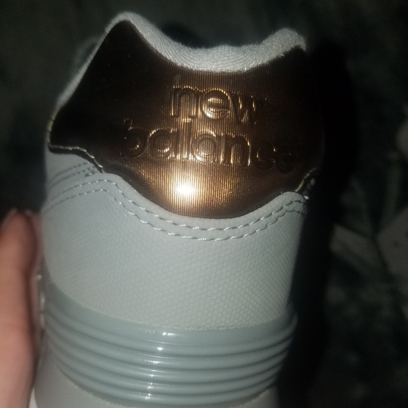 Never worn New Balance 574 rare bronze - Picture 6 of 8